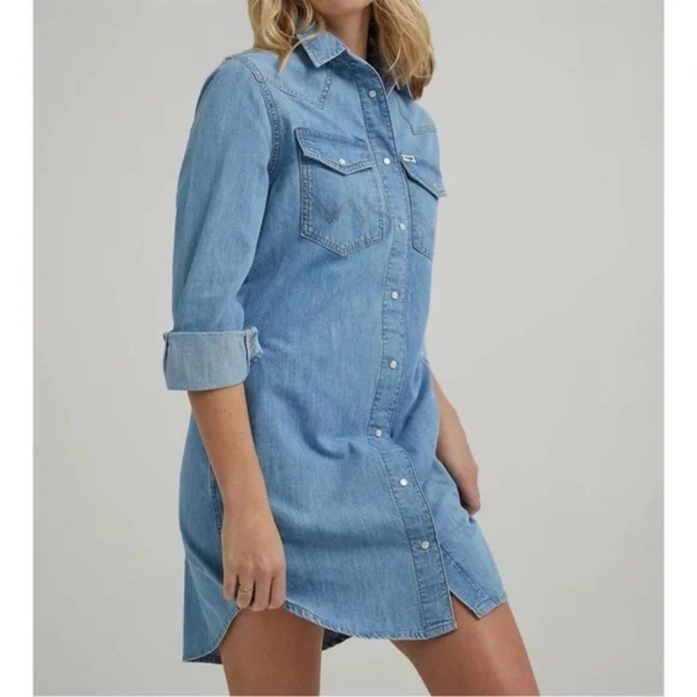 Chambray dress Wrangler pearl snap with belt and loops